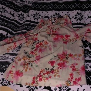 Floral cold shoulders shirt
